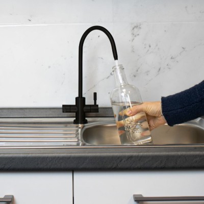 Two-way mixer tap in black stainless steel